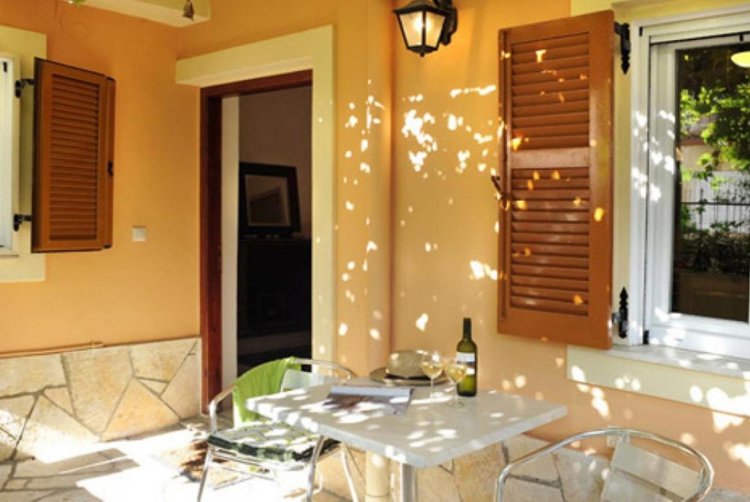 Foteini Apartment Agios Stefanos  Buitenkant foto